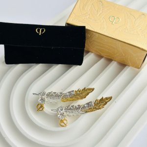 Cài Áo Clé de Peau